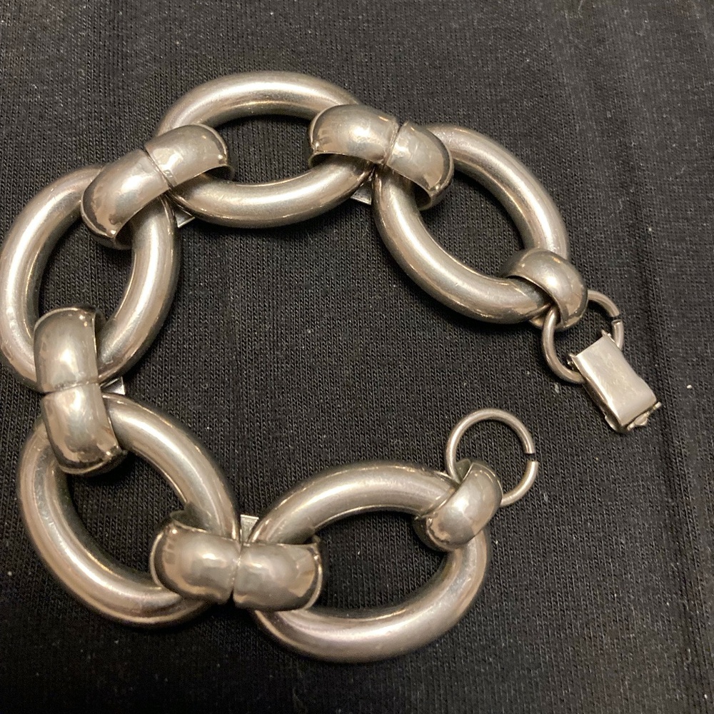 Silver plated vintage chain bracelet.